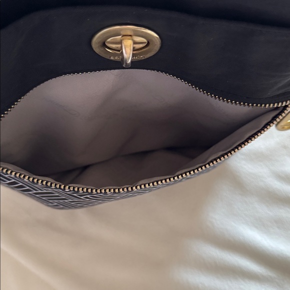 Baggallini crossbody bag - Picture 9 of 12